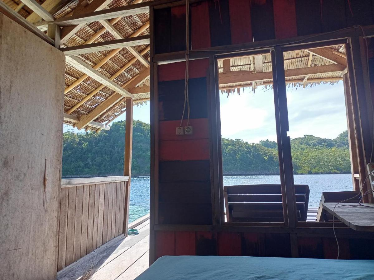 Meos Ambower Homestay Raja Ampat Fam Zewnętrze zdjęcie