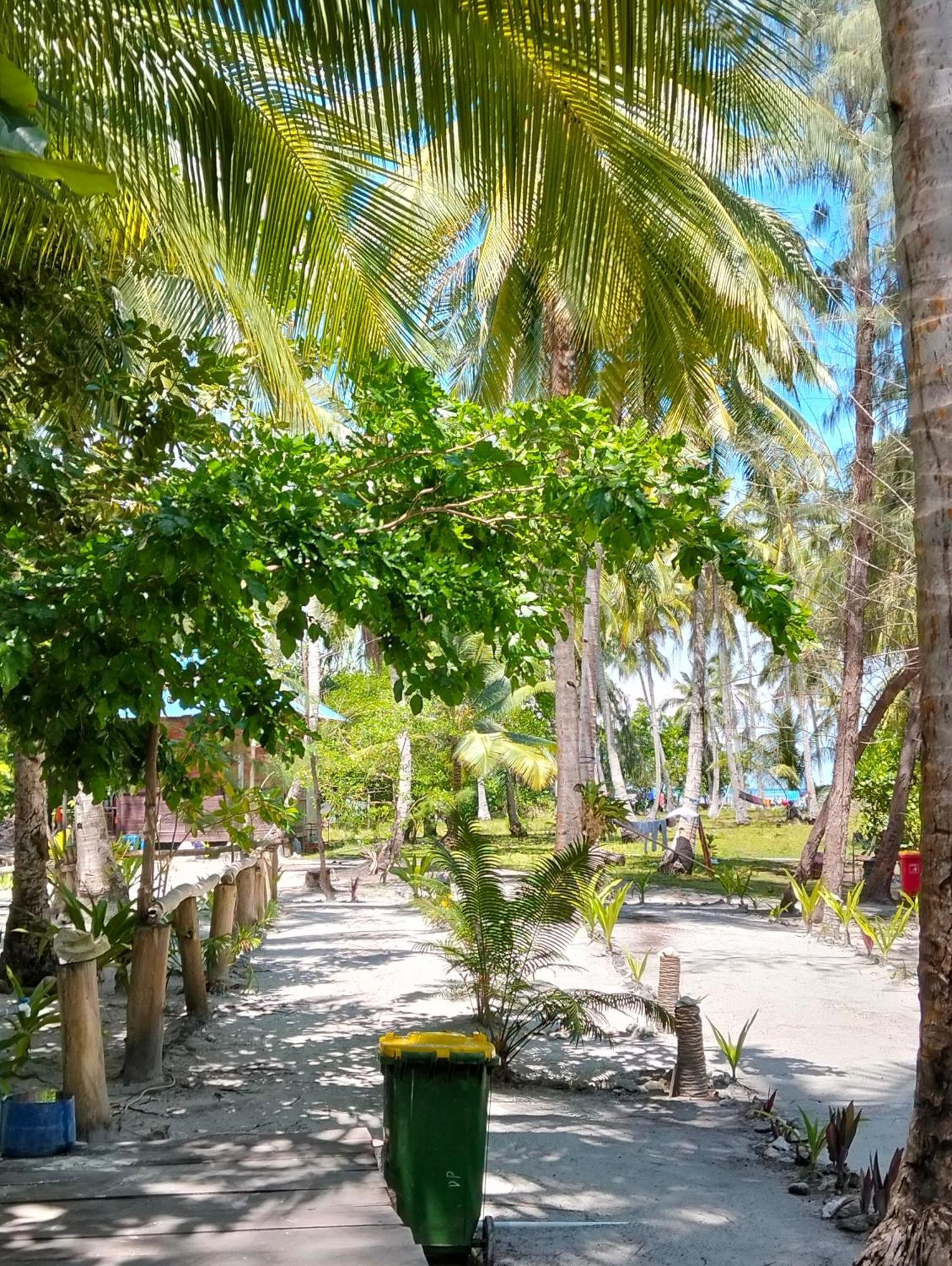 Meos Ambower Homestay Raja Ampat Fam Zewnętrze zdjęcie